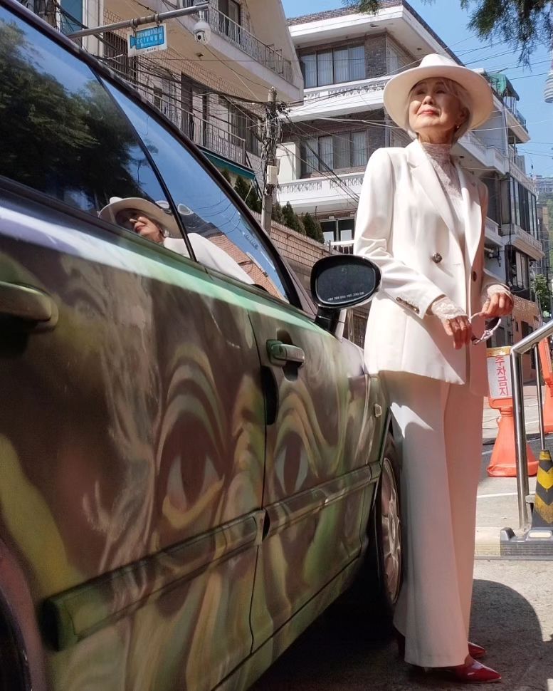 80-летняя женщина вышла в финал &quot;Мисс Вселенная&quot;: как выглядит эта красавица